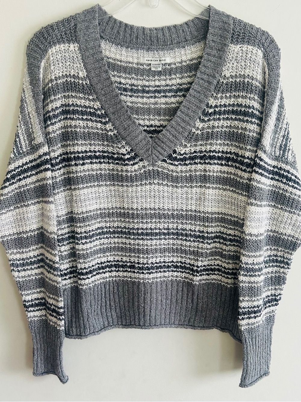 American Eagle Outfitters Gray & White Striped V-Neck Pullover Sweater